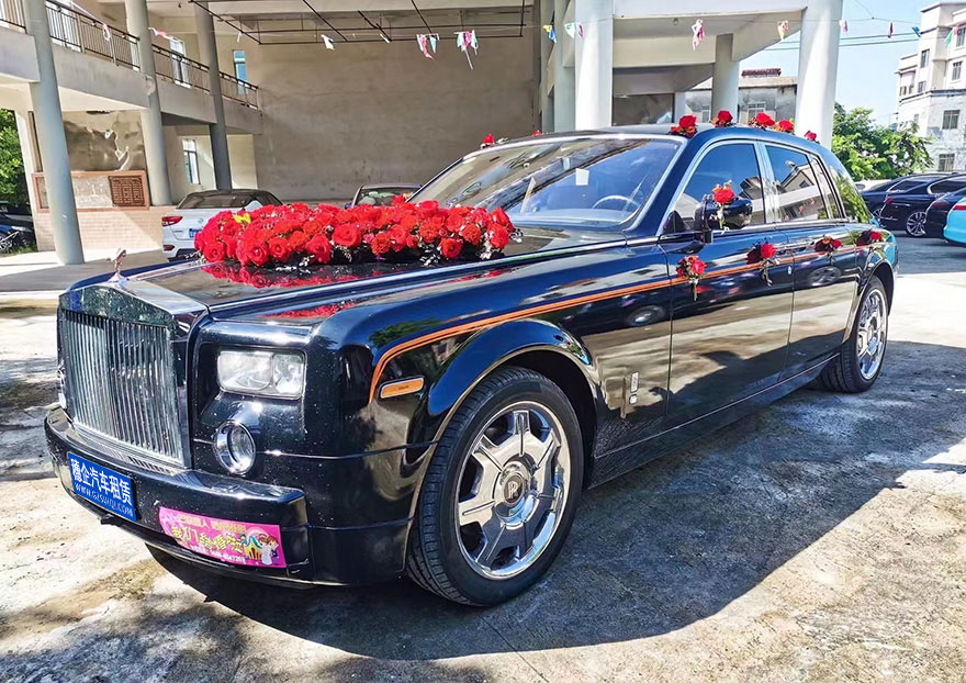 勞斯萊斯婚禮車隊(duì)